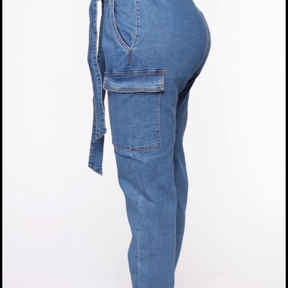 High Rise Fashion Nova Jeans - Picture 5 of 6